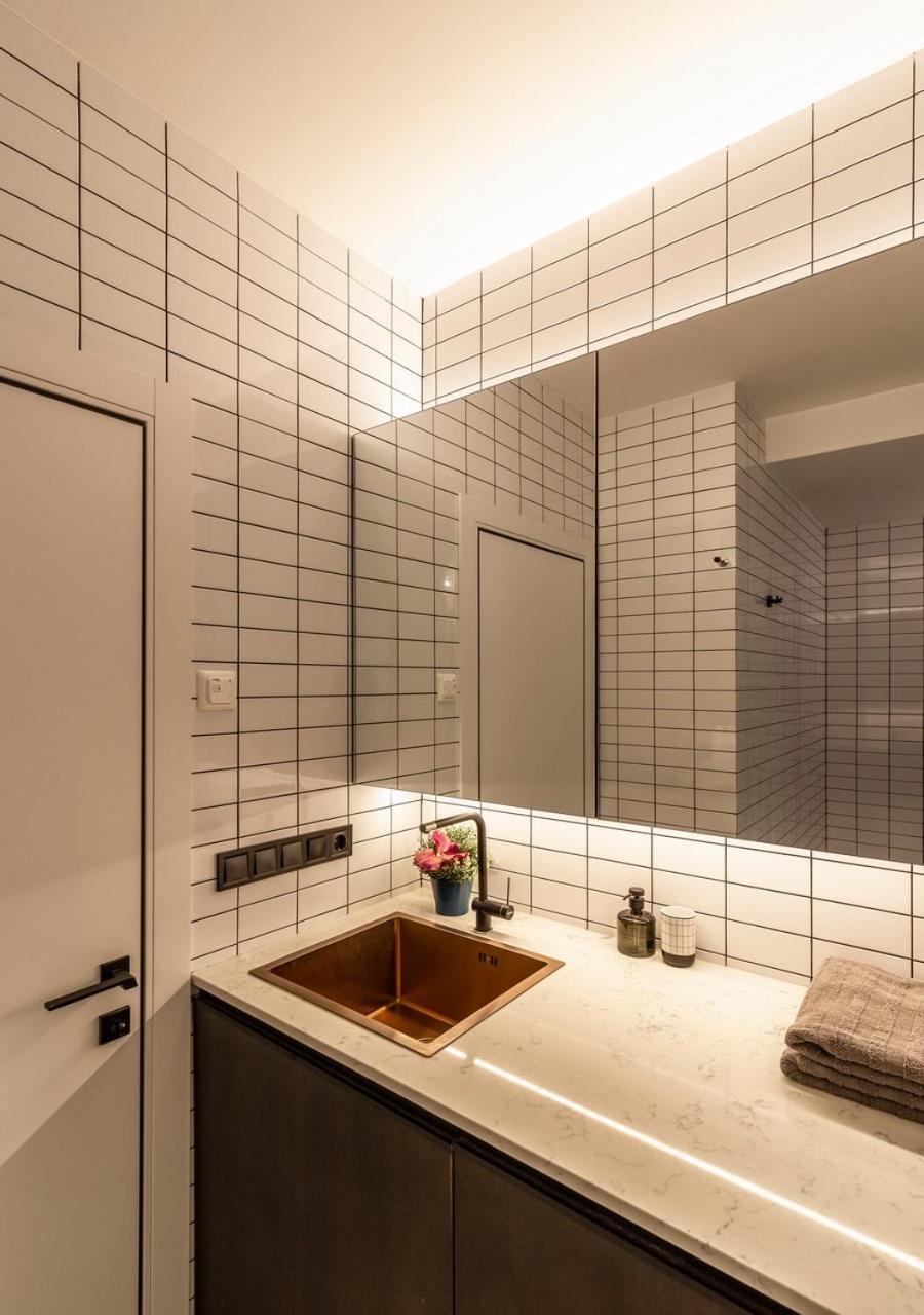 Stylish 1 Bedroom Studio Near Most City Dnipro Exterior photo